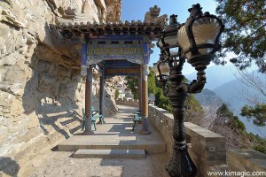 Tassel Gate on the way to the Universe Pagoda in MianShan Scenic Area